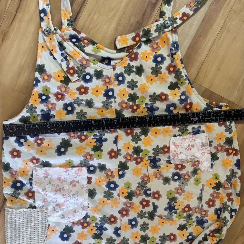 POL Multicolor Floral Jumpsuit - Picture 6 of 8